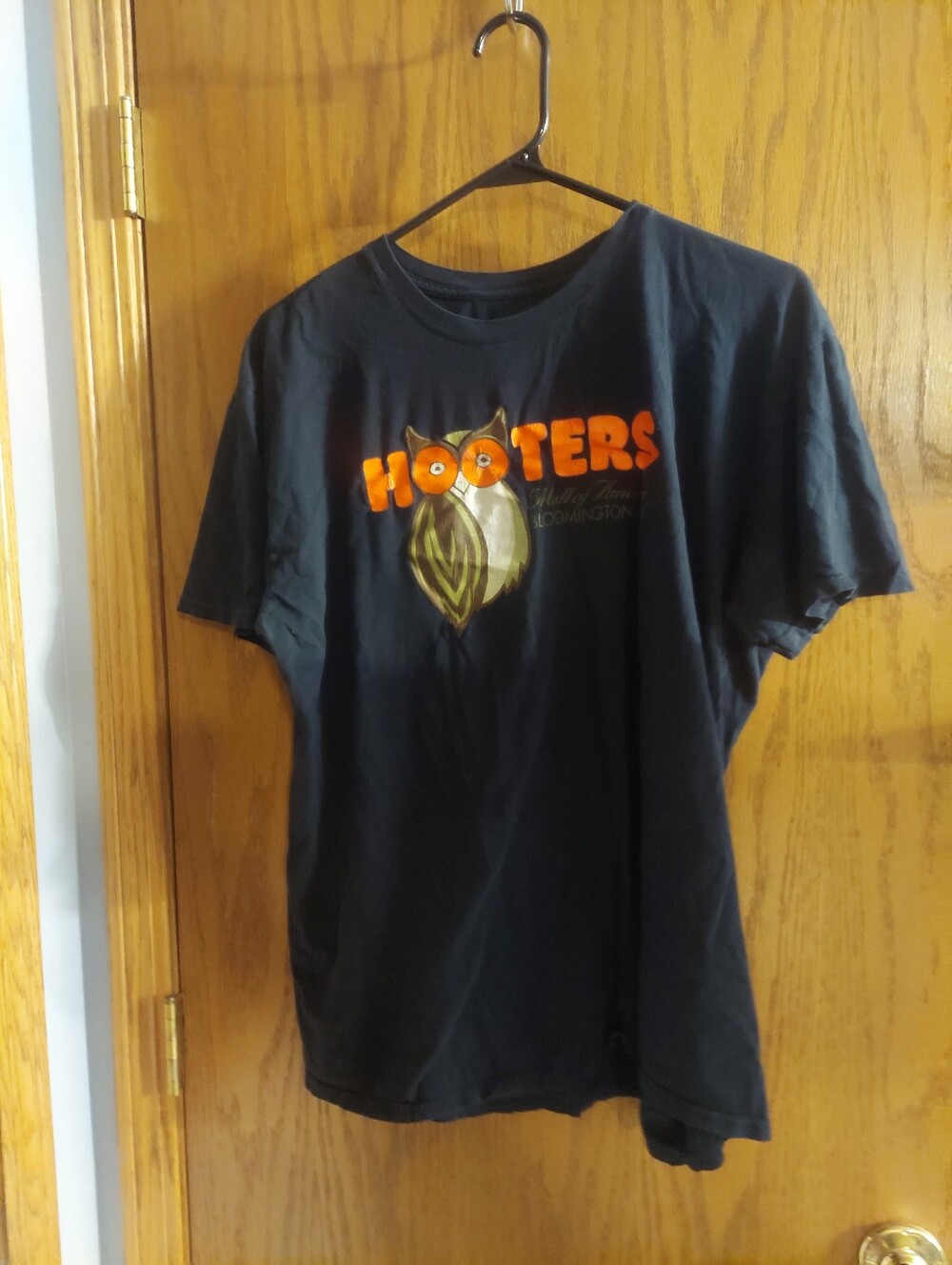 Hooters Mall of America Bloomington MN Graphic T-Shirt Black Owl Logo Tee L